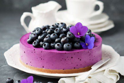Nekeptas mėlynių sūrio tortas