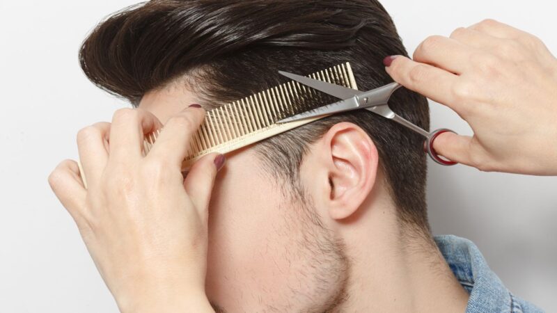 Nepalankiausios dienos kirpti plaukus šį pavasarį pagal mėnulio kalendorių