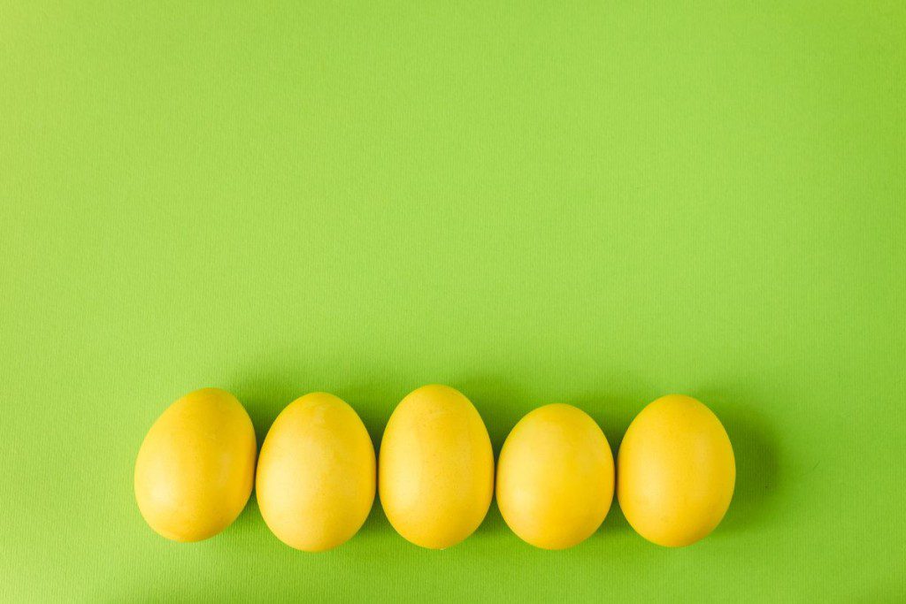 Pamirsote-nusipirkti-dazu-marguciams-sie-produktai-istaisys-situacija-dazymas-su-ciberzole - Laikas.lt Pamiršote nusipirkti dažų margučiams? Šie produktai ištaisys situaciją. Dažymas su ciberžole