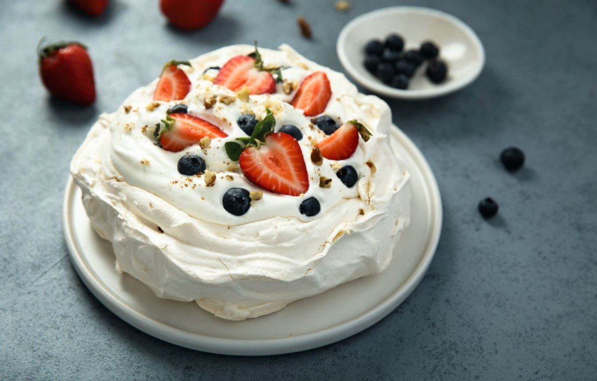 Pavlova su uogomis- nebus jai atsispiriančių