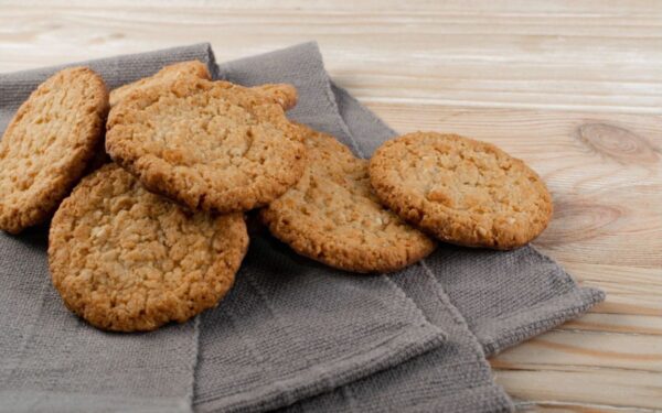 Traškūs avižiniai sausainiai su imbieru