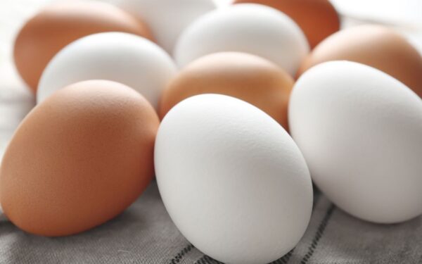 Balti ar rudi kiaušiniai Velykoms: kuriuos pasirinkti margučiams?