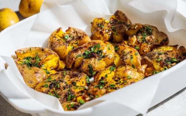 Česnakinės traiškytos bulvytės