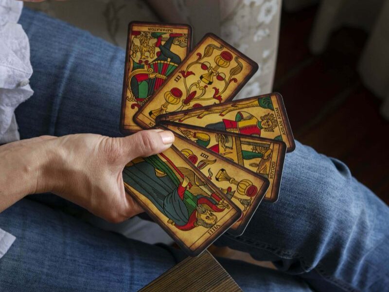 Sekmadienio horoskopas (balandžio 20 d.): Pasiruoškite—Trys zodiako ženklai susidurs su transformaciniais pokyčiais!