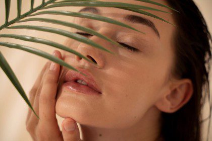 Pavojingos grožio tendencijos internete: dermatologai įspėja, ko geriau vengti