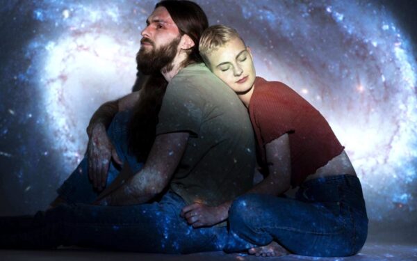 Ketvirtadienio astrologiniai įvykiai (2025 m. balandžio 17 d.): atrakinkite savo psichinius gebėjimus, kai Jupiterio ir Neptūno jungtis visiems Zodiako ženklams sukelia padidintą intuiciją!