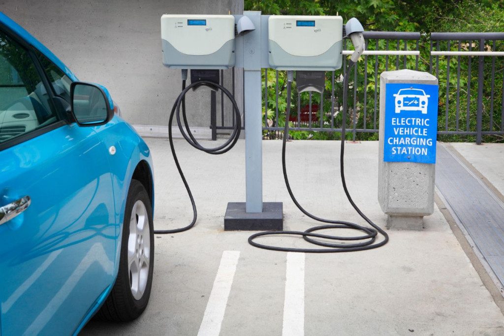 Ar-elektromobiliai-isties-ekologiskas-pasirinkimas-elektros-energijos-saltinis - Laikas.lt Ar elektromobiliai išties ekologiškas pasirinkimas? Elektros energijos šaltinis