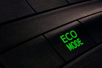 Ar tikrai šis mygtukas automobilyje padeda sutaupyti degalu?