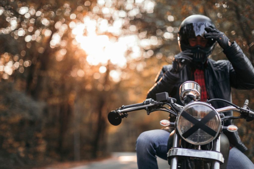 Ka-kiekvienas-motociklininkas-turetu-zinoti-apie-saugu-vairavima-psisitaikymas-prie-kelio-salygu - Laikas.lt Ką kiekvienas motociklininkas turėtų žinoti apie saugų vairavimą? Prisitakymas prie kelio sąlygų.