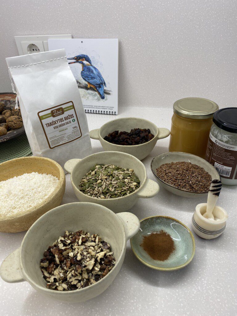 Namine-granola-pagal-neringa-receptas-ingredientai - Laikas.lt Naminė granola pagal Neringą. Receptas, ingredientai