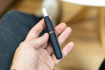 Naujas pavojus sveikatai ar mažesnė blogybė? Kaitinami tabako produktai kelia nerimą.