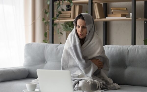 Šildymo sezonas baigėsi, o orai šalti: kaip nesušalti namuose?