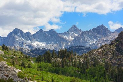 Šokiruojantis atradimas po Siera Nevada kalnais. Ištyrė, jog Žemė lupasi