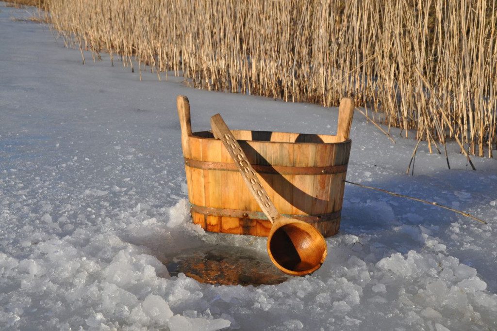 Suomiskas-ritualas-kuris-gali-pakeisti-jusu-sveikata-pirties-ir-salcio-terapijos-nauda - Laikas.lt Suomiškas ritualas, kuris gali pakeisti jūsų sveikatą! Pirties ir šalčio terapijos nauda