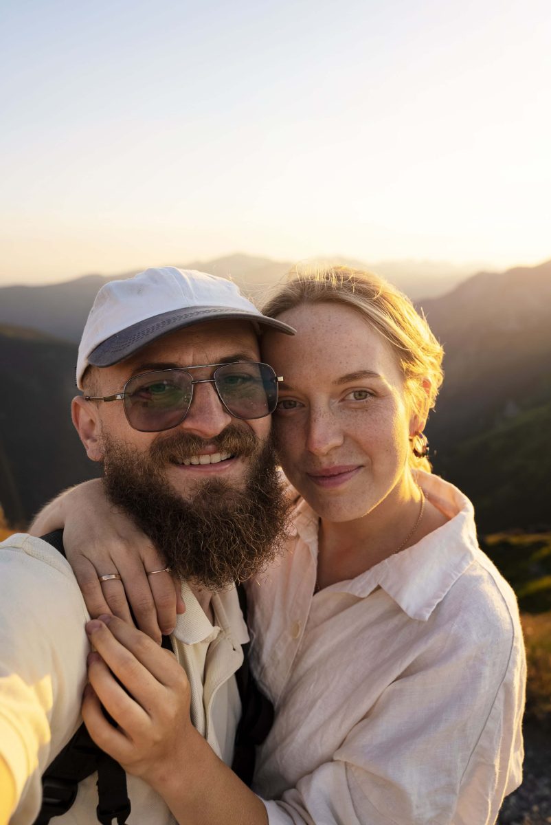 Mėnesinis astronominis suderinamumas (2025 m. gegužė): Jautis ir Šaulys—Ar šis intriguojantis kontrastų ir komplimentų derinys sukurs dangišką harmoniją?