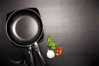 Geriausios keptuvės: kaip išsirinkti tinkamiausią savo virtuvei?