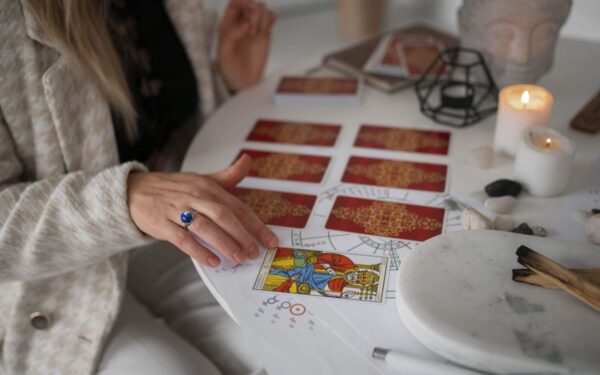 Ketvirtadienio astrologiniai įvykiai (2025 m. gegužės 8 d.): Išlaisvinkite precedento neturinčius transformacijas—ar jūsų Zodiako ženklas pasiruošęs šiam kosminiam pokyčiui?