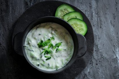 Jogurtinis padažas su agurkais Tzatziki