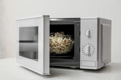 Pagrindinis mitas apie mikrobangų krosnelę, kuriuo visi tiki