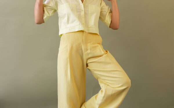 Pavasario/Vasaros 2025 spalvų tendencijos: švelnios spalvos, drąsūs deriniai