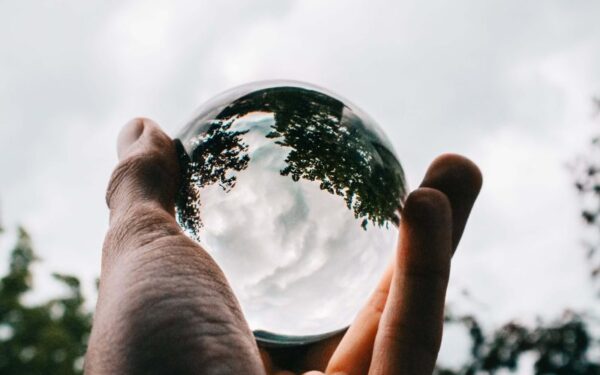 Penktadienio akmenų vadovas (Gegužės 9 d.): Sužinokite, kuris brangakmenis šiandien skatins jūsų Zodiako ženklą sėkmei!