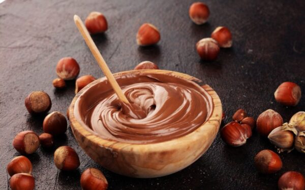 Dviejų ingredientų šokoladinis riešutų kremas