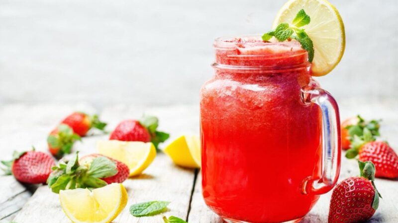 Gaivus braškių limonadas