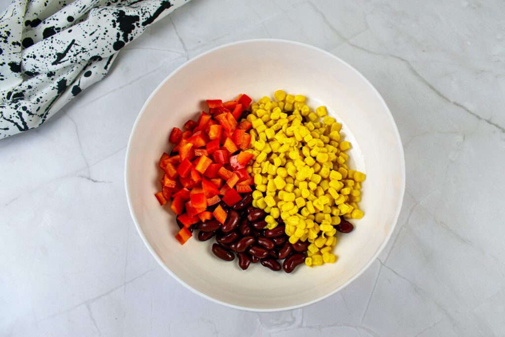 Pupeliu-ir-kukuruzu-salotos-paprika - Laikas.lt Pupelių ir kukurūzų salotos. Paprika