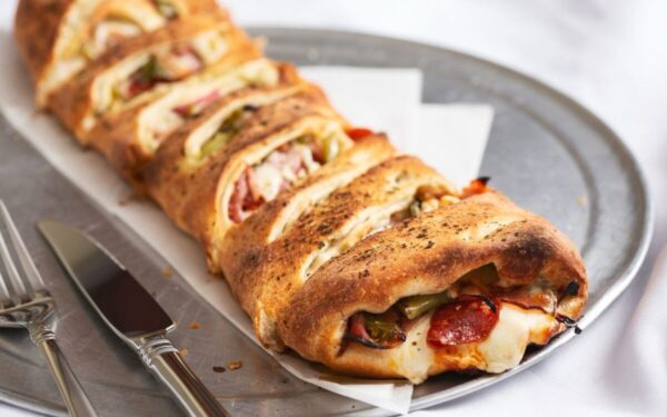 Stromboli – įdaryta duona