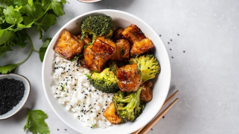 Tofu saldžiarūgščiame marinate