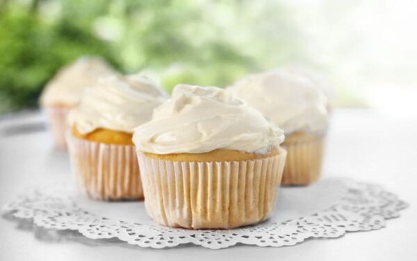 Vaniliniai keksiukai su vaniliniu kremu