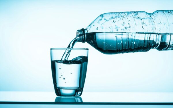 Ar mineralinis vanduo gali sugesti? Svarbiausi faktai apie galiojimo laiką