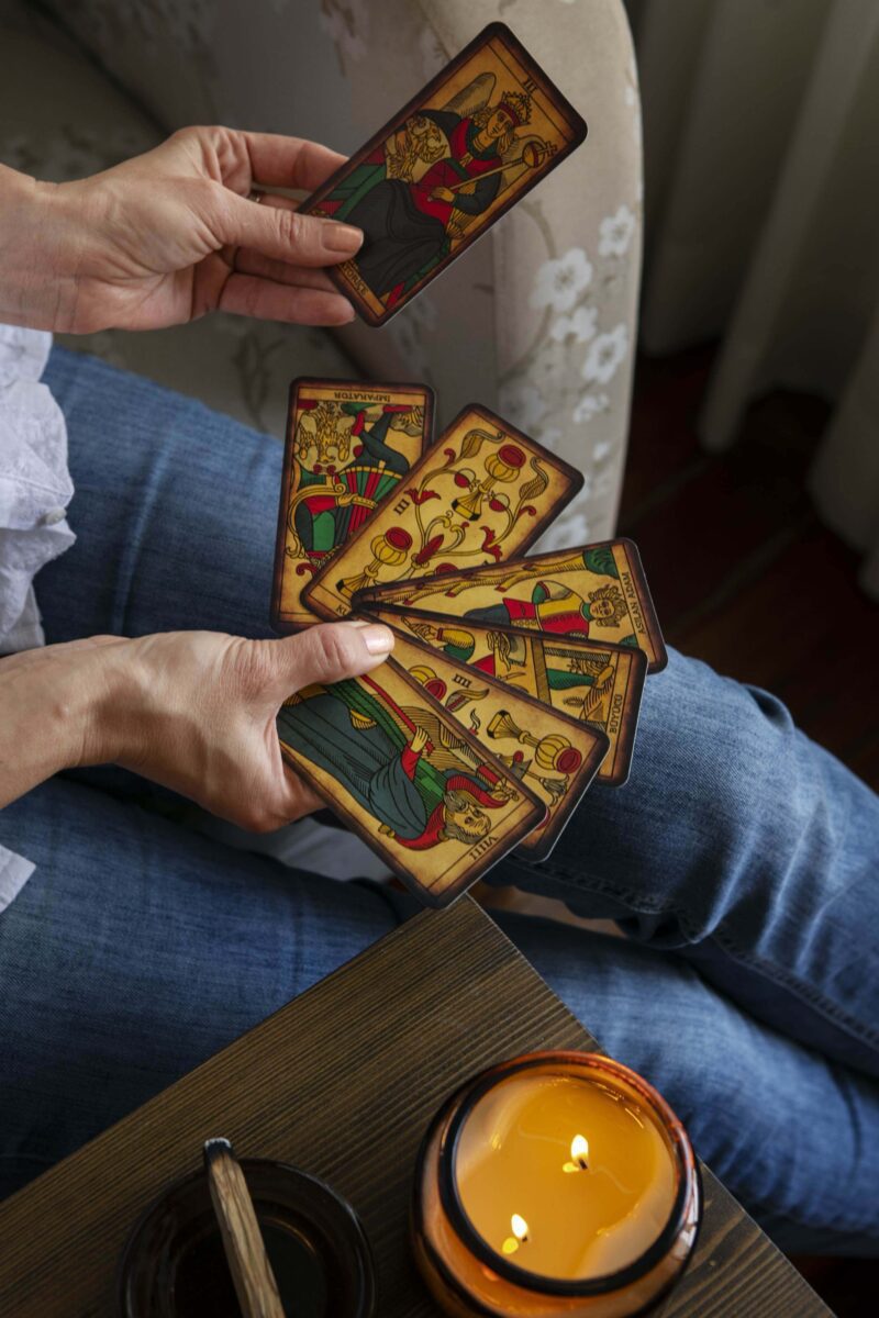 Ketvirtadienio horoskopas (birželio 5 d.): Apkabinkite emocijų bangas ir atskleiskite paslėptas finansines sėkmes!