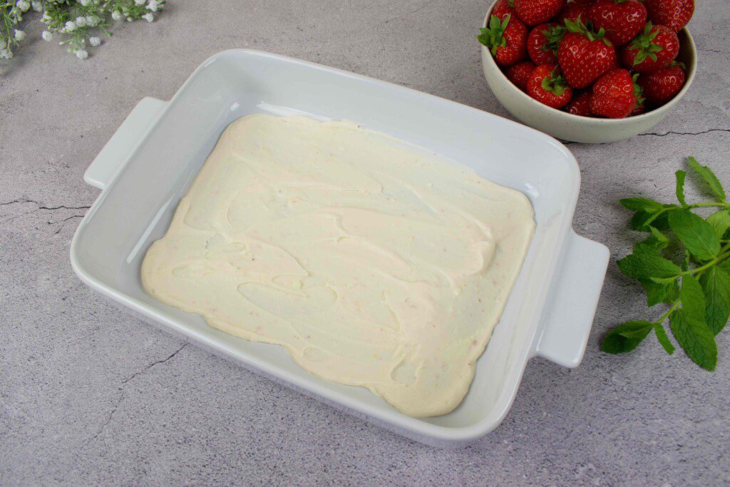 braskinis-tiramisu-kremas-ant-dugno - Laikas.lt Braškinis tiramisu. Kremas ant dugno