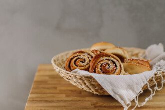 Cinamoninės bandelės (be pieno produktų)