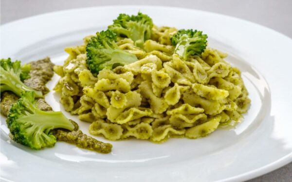 Veganiškas brokolių pesto