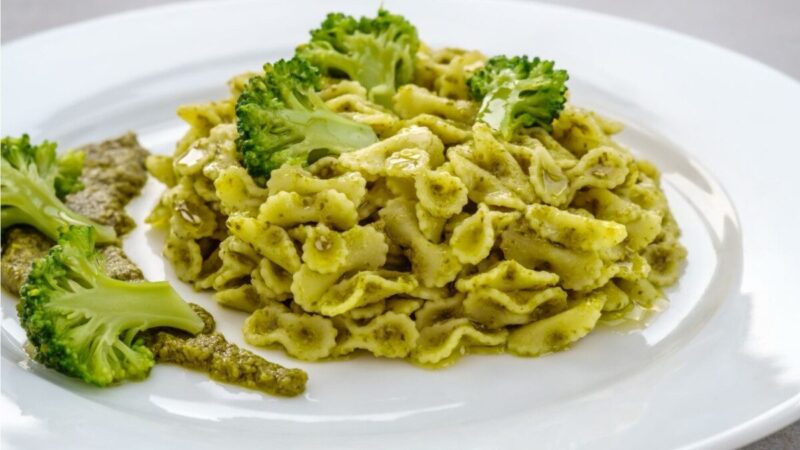 Veganiškas brokolių pesto