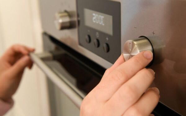 Ar galima džiovinti uogas orkaitėje? Paprastas žingsnis po žingsnio gidas