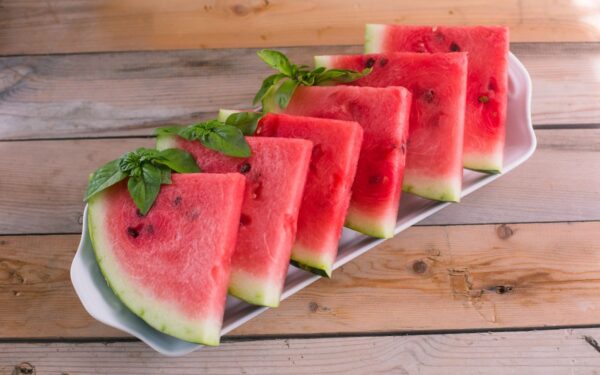 Ar galima valgyti arbūzą su sėklomis? Pavojai ir nauda, apie kuriuos verta žinoti