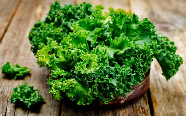 Ilgaamžiškumą skatinanti daržovė: kodėl verta valgyti lapinį kopūstą (kale)?