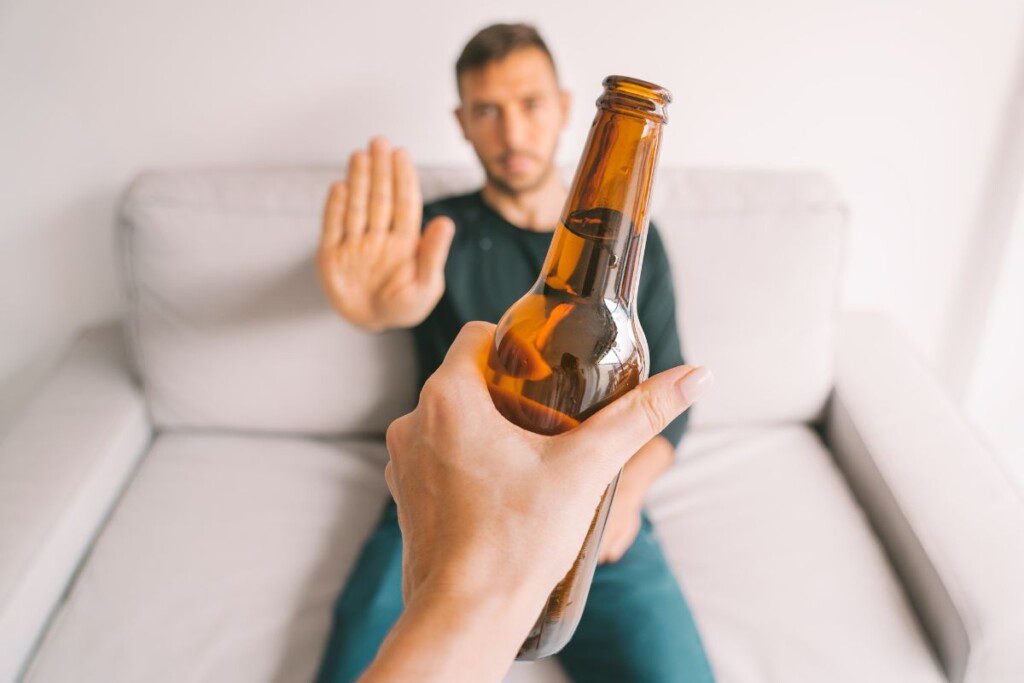iprociai-kuriu-reikia-atsisakyti-iki-40-ies-alkoholis - Laikas.lt Įpročiai, kurių reikia atsisakyti iki 40-ies: alkoholis