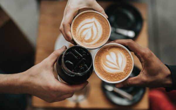 Kava ar kakava: kuris gėrimas palankesnis organizmui?