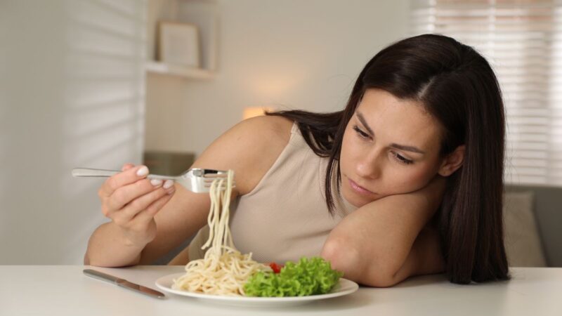 Kodėl vasarą sumažėja apetitas: ką būtina žinoti apie sumažėjusį apetitą