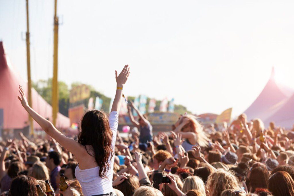 liepos-festivaliai-europoje-nuo-elektronikos-iki-tradiciju - Laikas.lt Liepos festivaliai Europoje: šventės, kurių negalite praleisti 2025-aisiais
