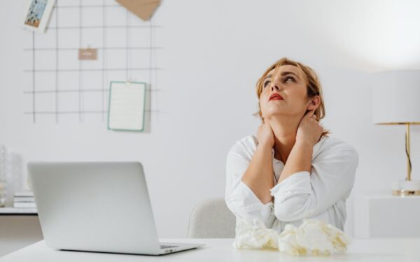 Sėdimo gyvenimo būdo pavojai: kaip išvengti žalos sveikatai