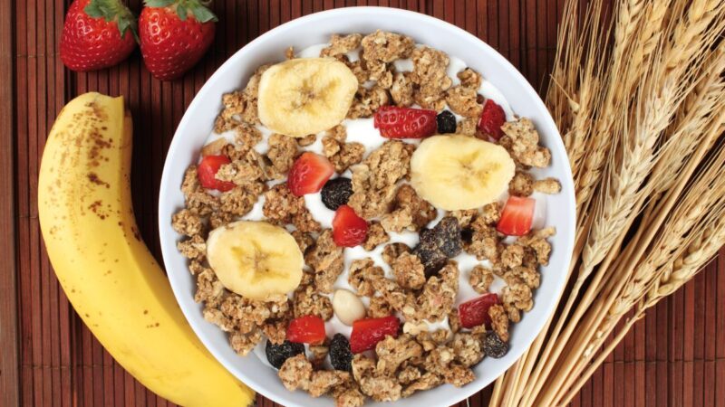 Ar muesli tikrai padeda numesti svorį? Klaidingos nuostatos apie šį pusryčių pasirinkimą