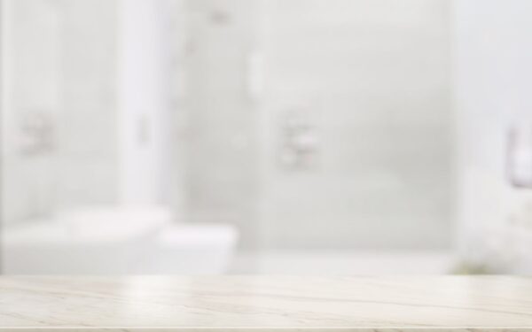 Kaip kovoti su užrasojusiu veidrodžiu po dušo: paprastas ir efektyvus triukas