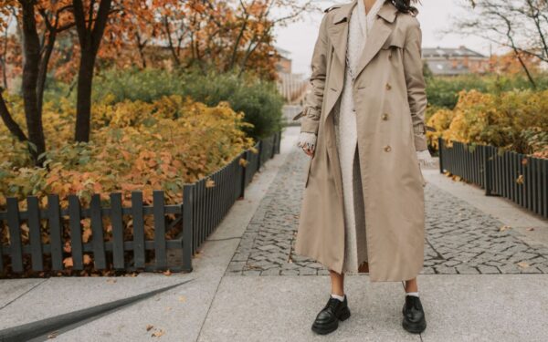 Pagrindinis garderobas rudeniui 2025: ką turėti spintoje