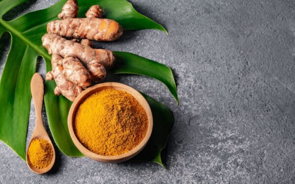 Per daug ciberžolės: kokią žalą gali sukelti ir kaip vartoti saugiai