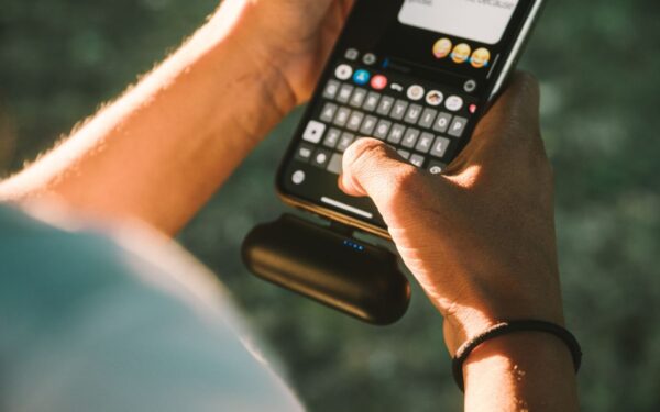 Kaip emodžiai gali sustiprinti jūsų santykius: patarimai efektyviam bendravimui